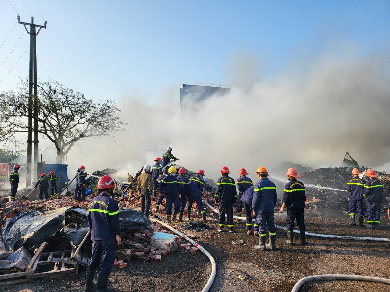 UBND  thành phố tổ chức tổng kiểm tra an toàn về phòng cháy, chữa cháy và cứu nạn, cứu hộ 